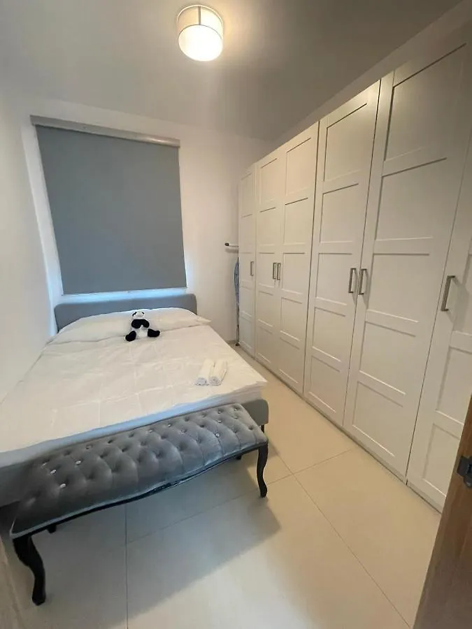 Beautiful Five Bedroom Three Bathroom Entire Villa Málaga España